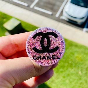 Cute phone grip / pop socket